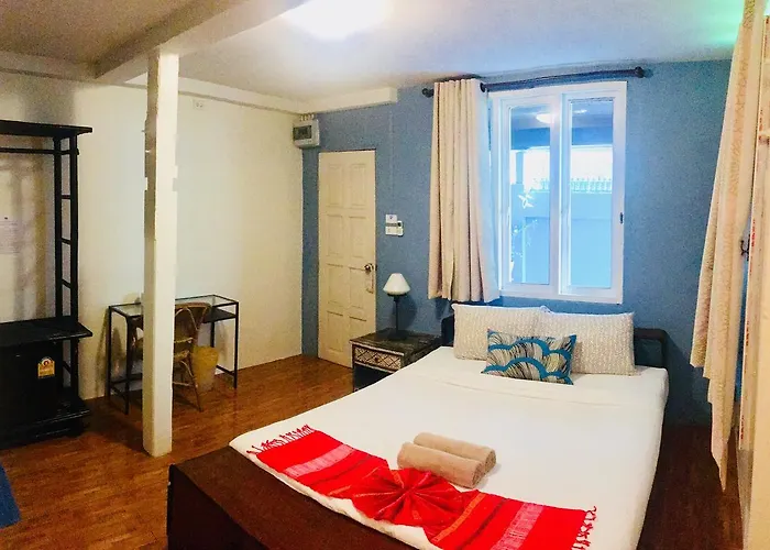 Guest house Blue Chang House 2*